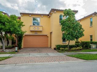 4542 Mediterranean Cir, Palm Beach Gardens, FL 33418