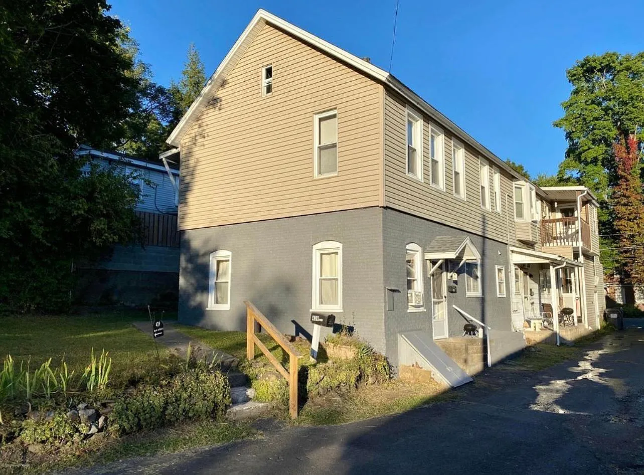 437 N Courtland St — Photo 2