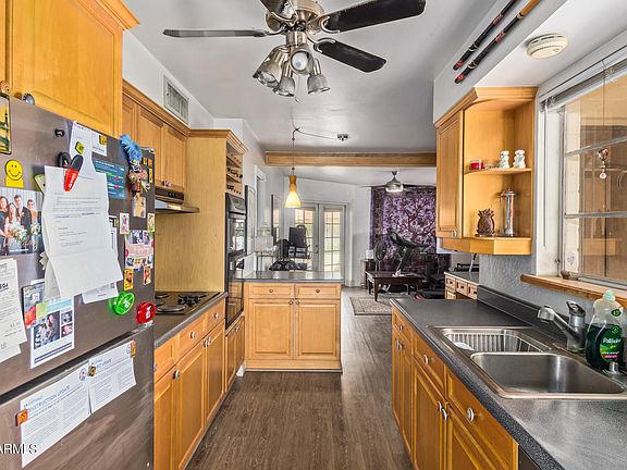 3rd image of 6912 E Pinchot Avenue