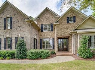 2101 Climbing Rose Ln, Matthews, NC 28104