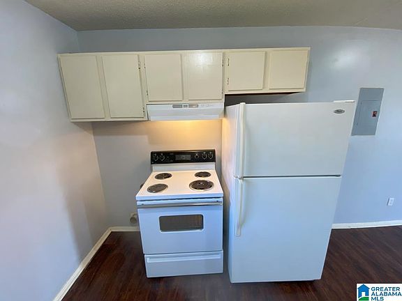 4th image of 3009 Avenue W