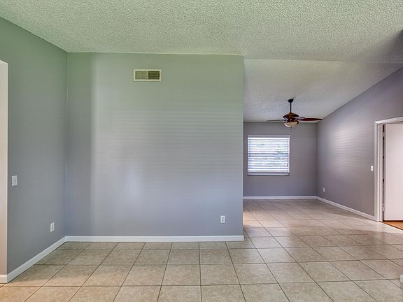 5th image of 43 N Saint Andrews Dr
