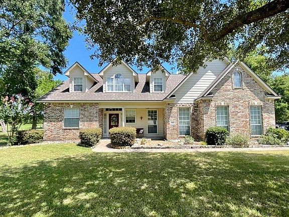 2nd image of 2903 Creekside Dr