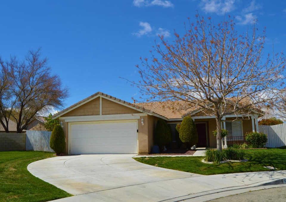 1st image of 43231 Fleetwood Dr