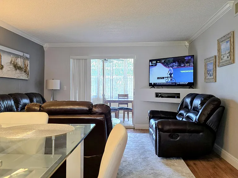 330 NE 26th Ave #3120 — Photo 15
