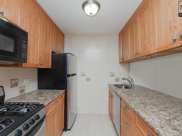 2 S End Ave APT 5O, New York, NY 10280