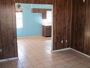 4th image of 2209 Mango Ave
