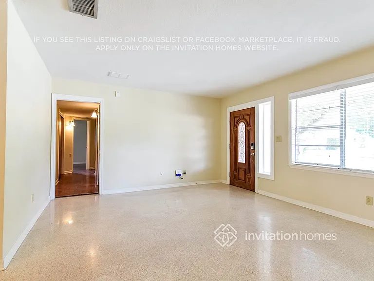 1208 Lorie Cir — Photo 2