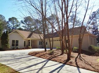 905 Northlake Cir, Oxford, GA