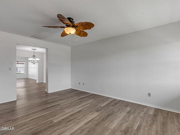 4th image of 4440 Katy Dr