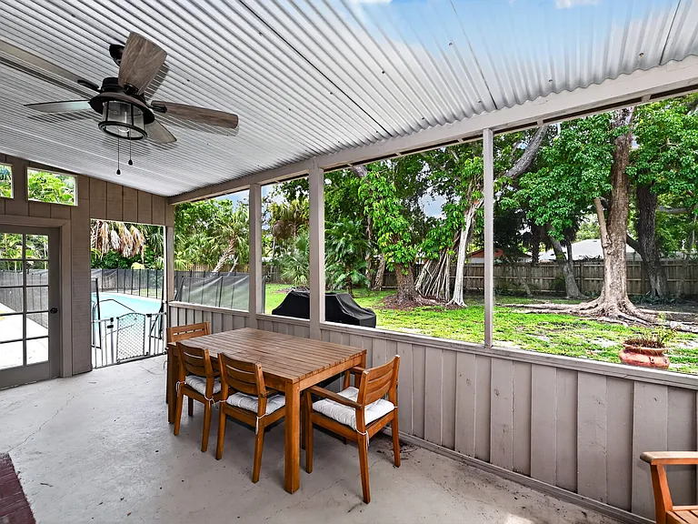 1010 Virginia Dr — Photo 41