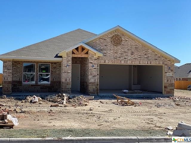 1st image of 906 Hickory Dr