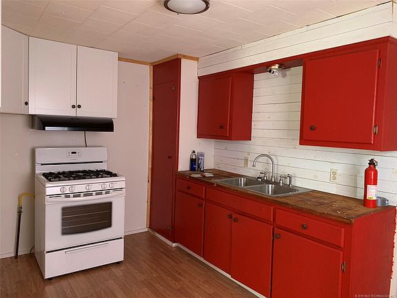 5th image of 3 S Chickasaw St
