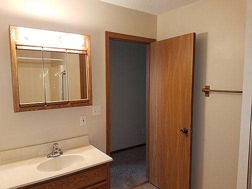 3rd image of 2105 E Sheridan Ave #1