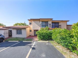 3809 SW 82nd Ave #V-21, Miami, FL 33155