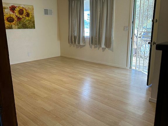 2nd image of 411 N SCOTT Avenue