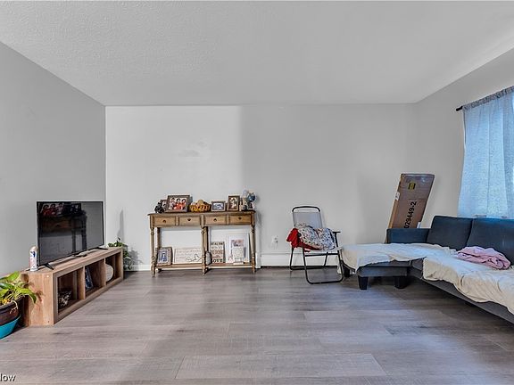 5th image of 10151 Aldridge Dr