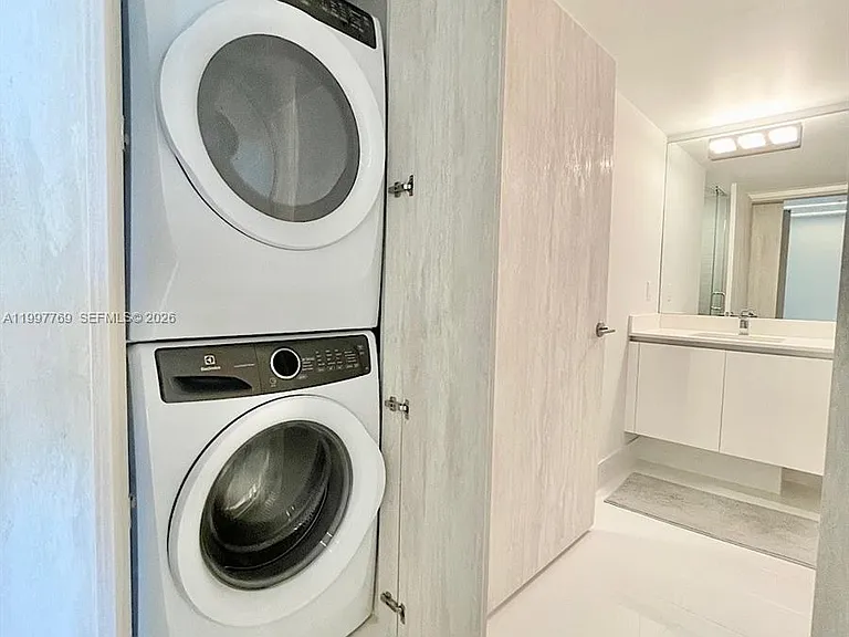 330 Sunny Isles Blvd #5-905 — Photo 25