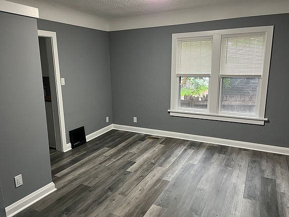 4th image of 1390 Furness Pkwy Unit 1