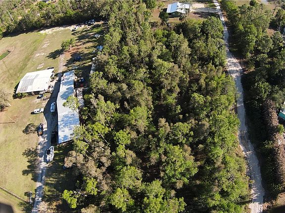 3rd image of Western Acres Rd