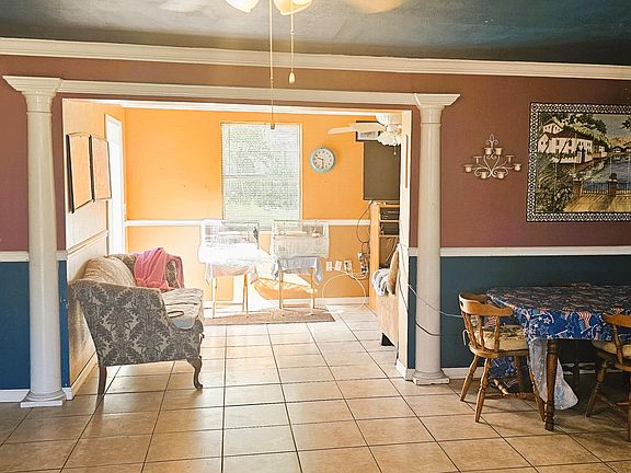 5th image of 1421 Crest Dr