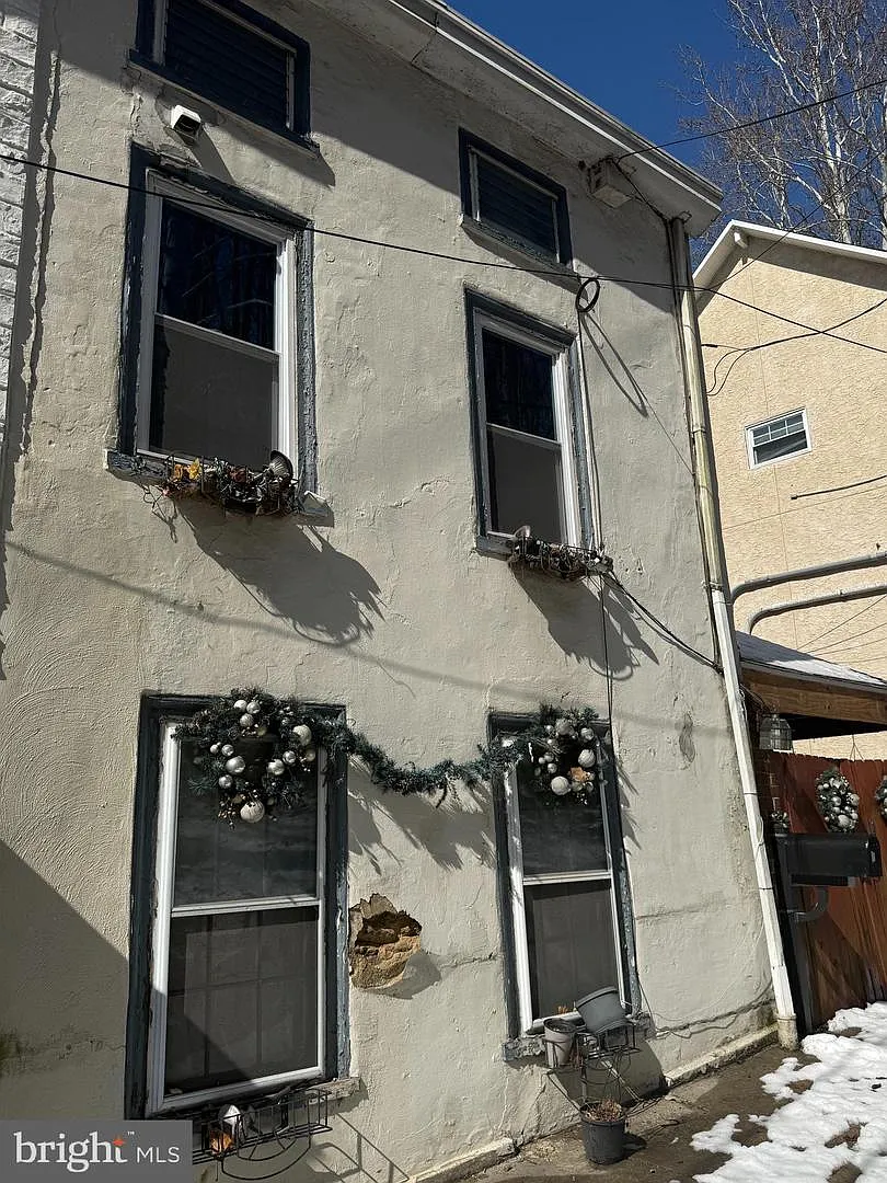 12 Shawmont Ave photo 1