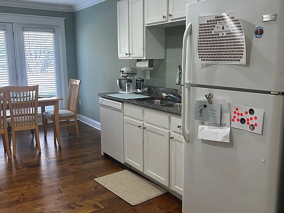 4th image of 3825 Cherokee Woods Way #A