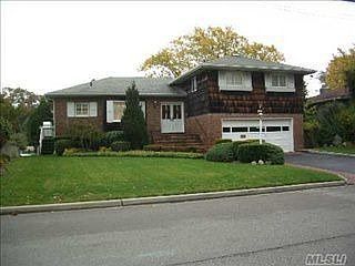 5th image of 210 Bayview Ave