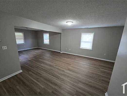 3906 Hammett Dr — Photo 9