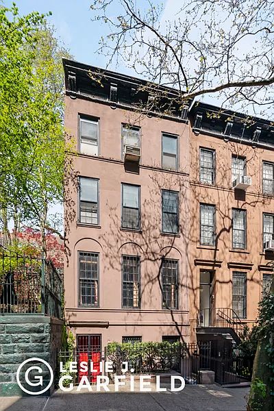 1st image of 157 E 94th St