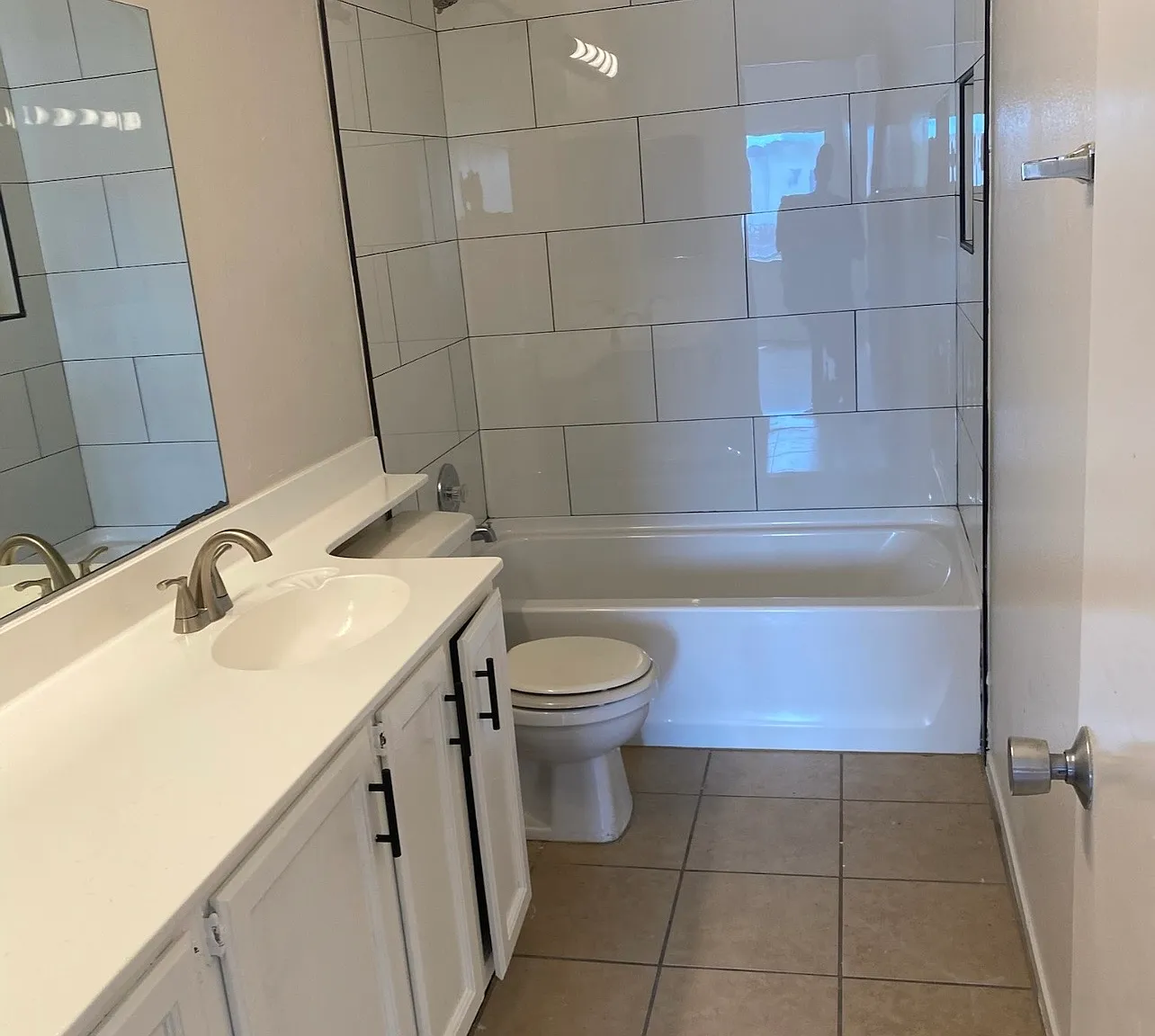 4 bed, 1218 sqft, $2,000 — Photo 1