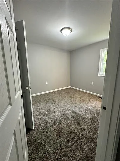 1405 Heather Pl — Photo 6