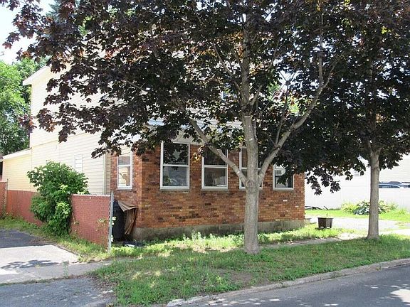 2nd image of 9 Smith St