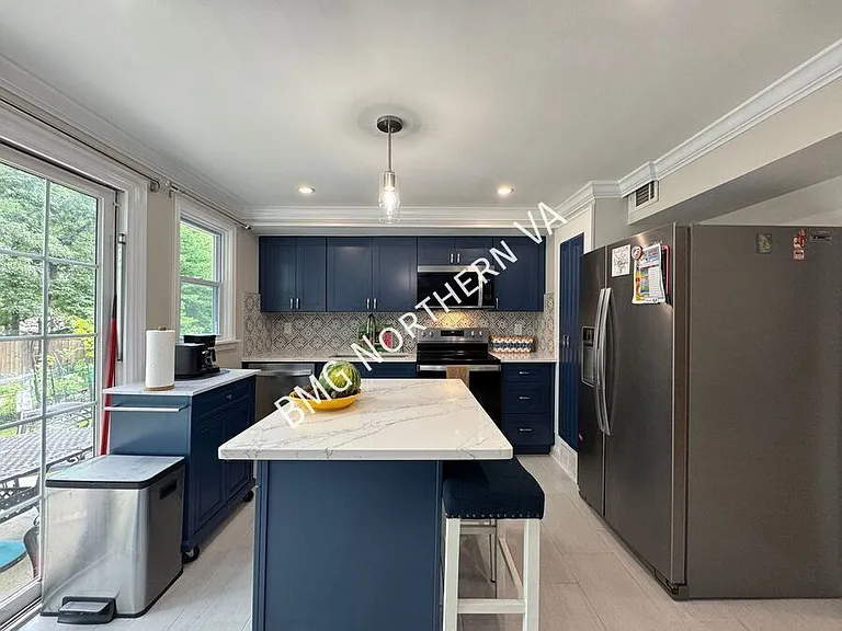 1304 Dulles Pl — Photo 7