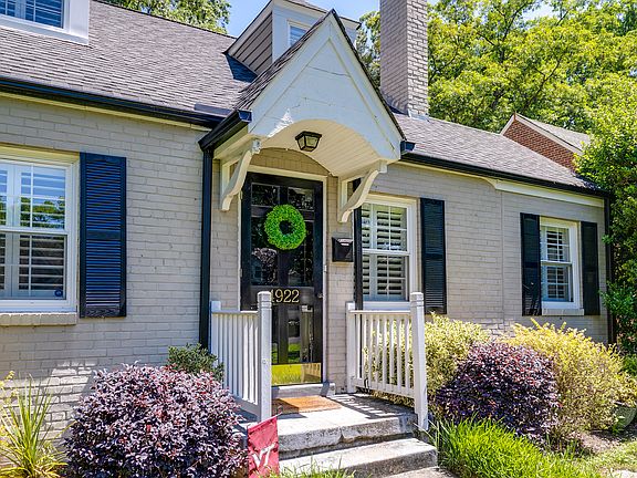 3rd image of 4922 Bromley Ln