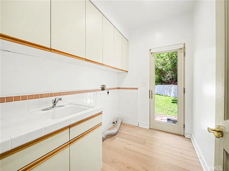 3907 Peartree Pl — Photo 36
