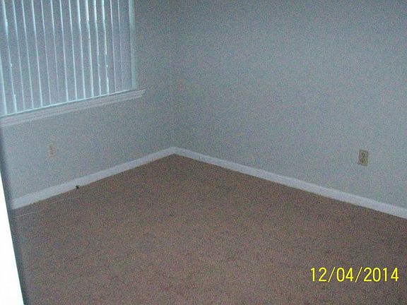 5th image of 64 Masters Dr APT B