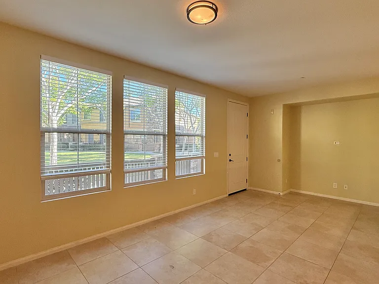 10689 New Grove Trl #71 — Photo 11