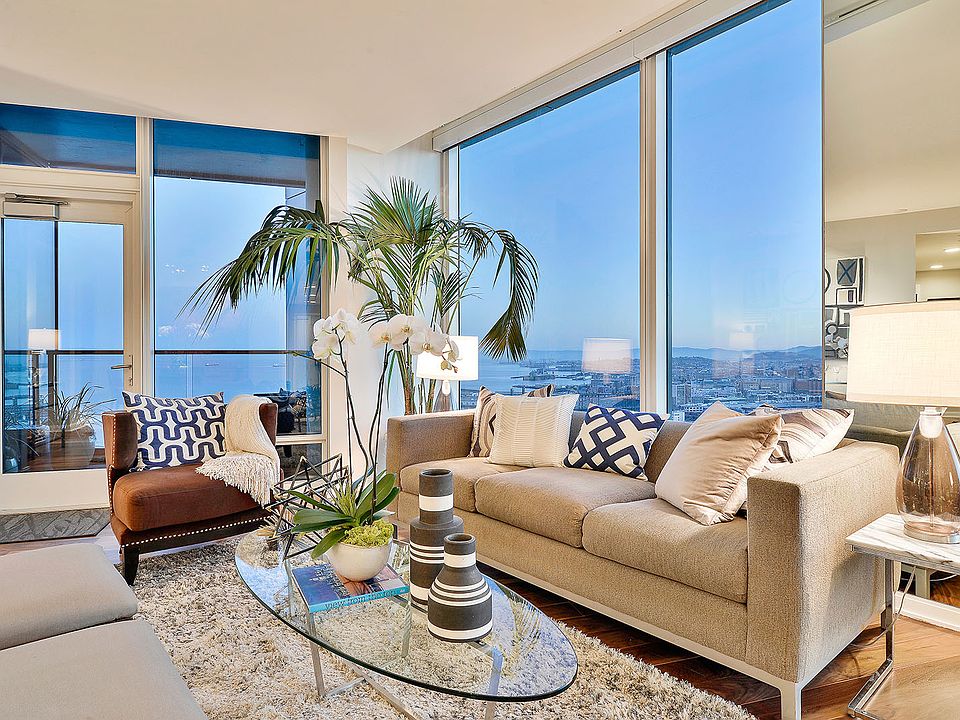 1st image of 425 1st St Unit 3002