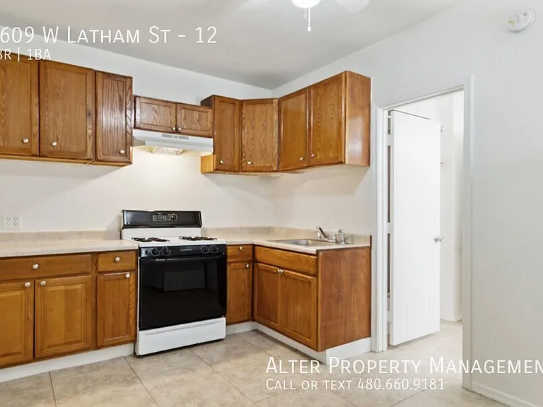 1609 W Latham St #12 — Photo 4