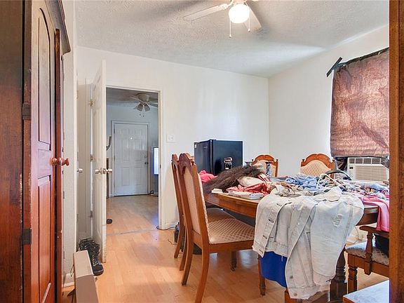 4th image of 2700 New Orleans St #2