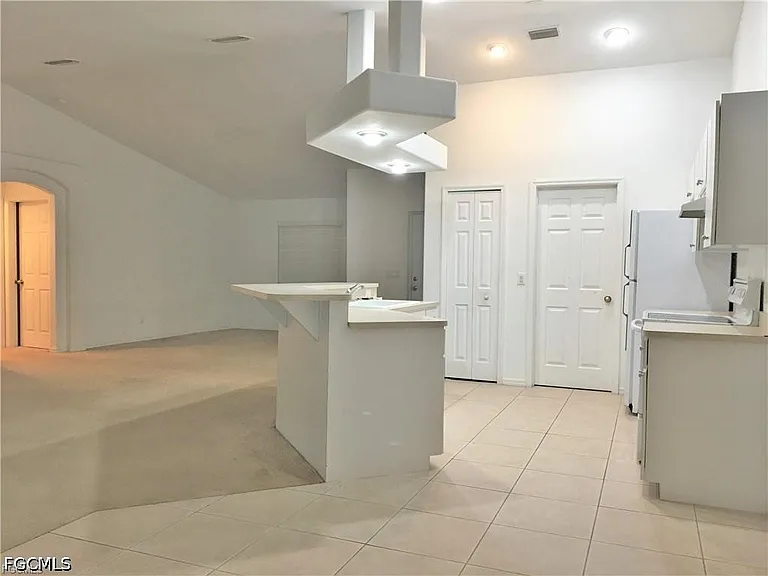 2221 SW 8th Pl — Photo 10