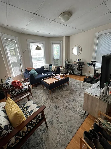 279 Pearl St #3 Photo 1