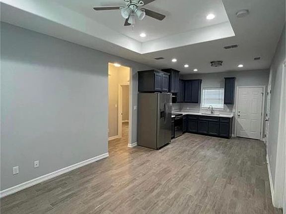 4th image of 1004 W La Pointe Ave #2
