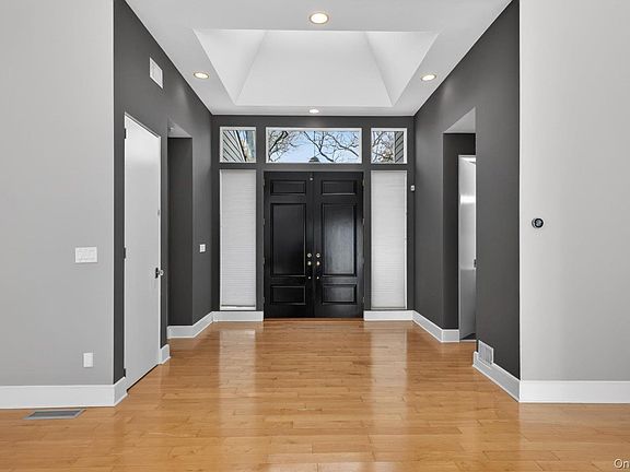 5th image of 18 Windemere Way