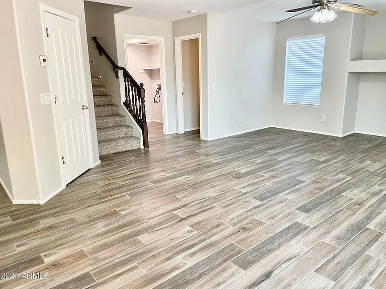 9820 W Pioneer St — Photo 12