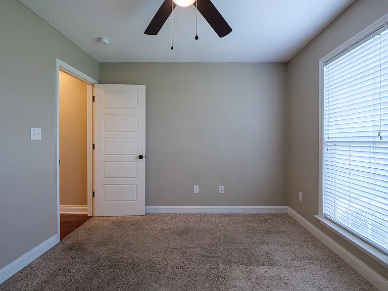 7 Colt Dr — Photo 32