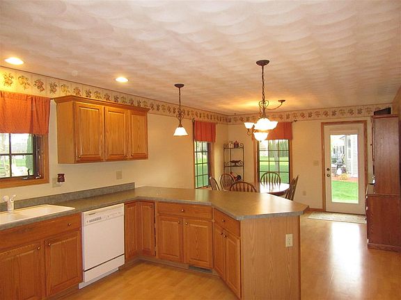 5th image of 4622 Twelve Oaks Dr