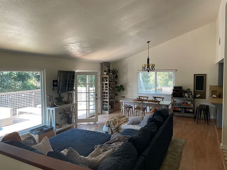 9667 Monroe Ave — Photo 8