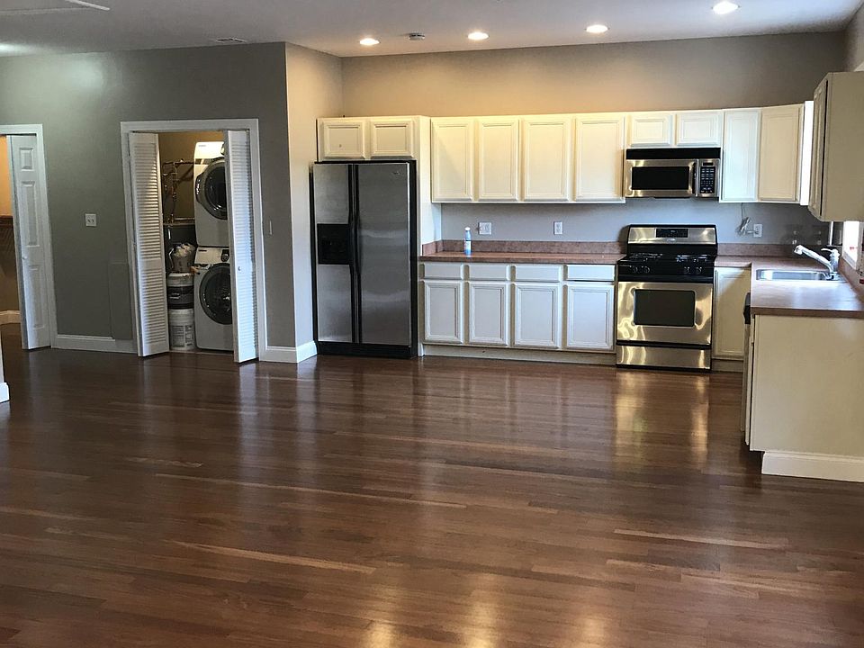 Open kitchen/Living Room